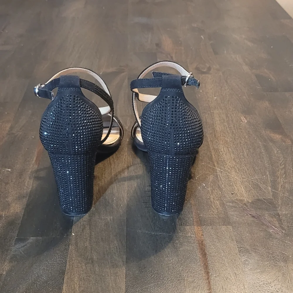 Kelly & Katie Black Women's Sandals - Picture 3 of 7